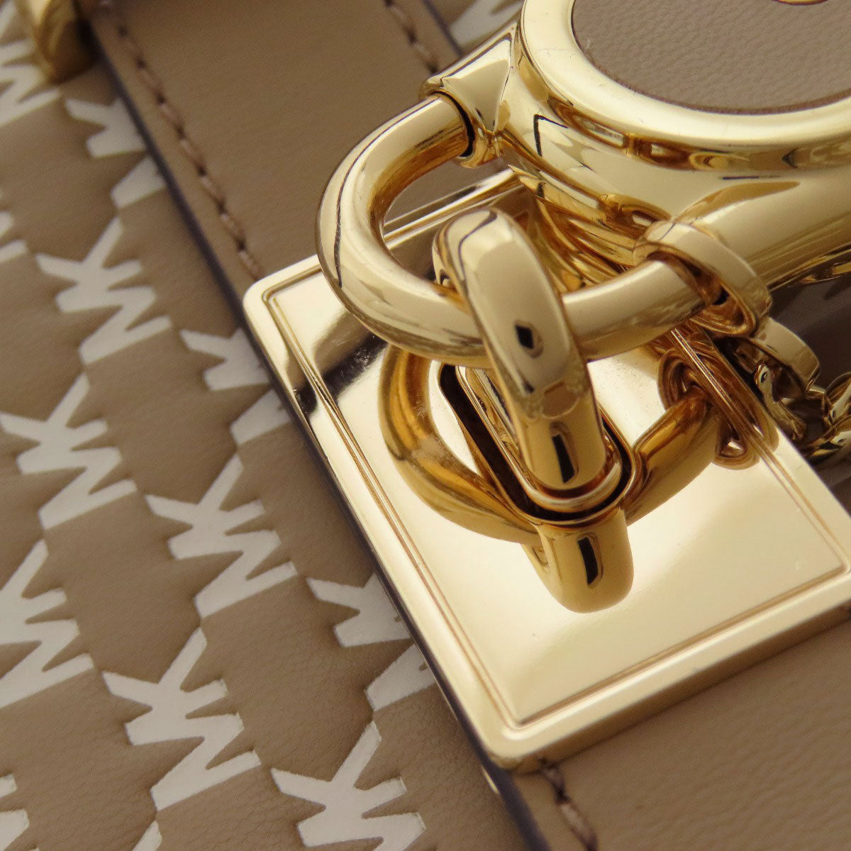 Michael Kors MK signature Shoulder Bag Leather Ladies [Used]