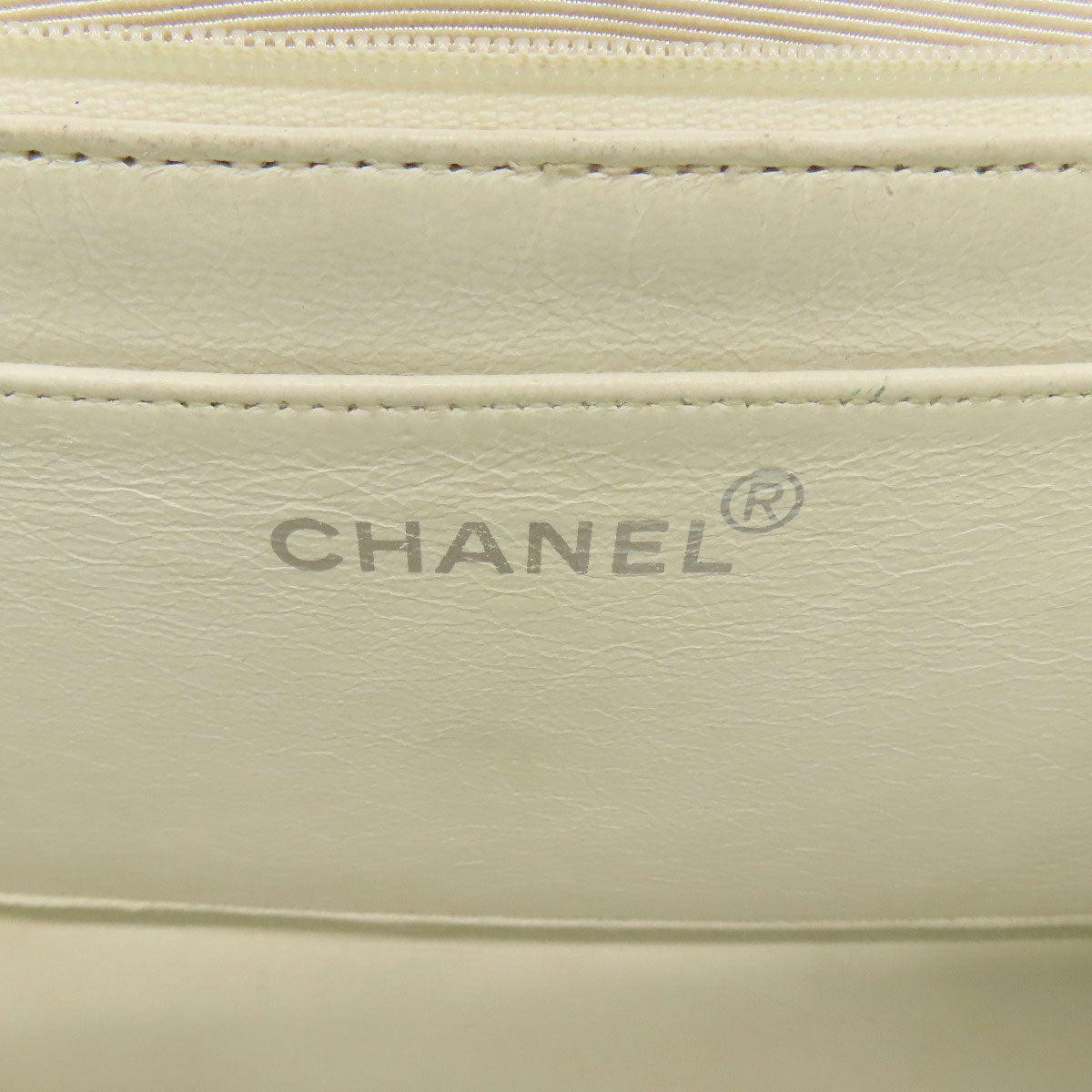 CHANEL ChainShoulder Matelasse SilverHardware Shoulder Bag Grained Calfskin Skin Ladies [Used]