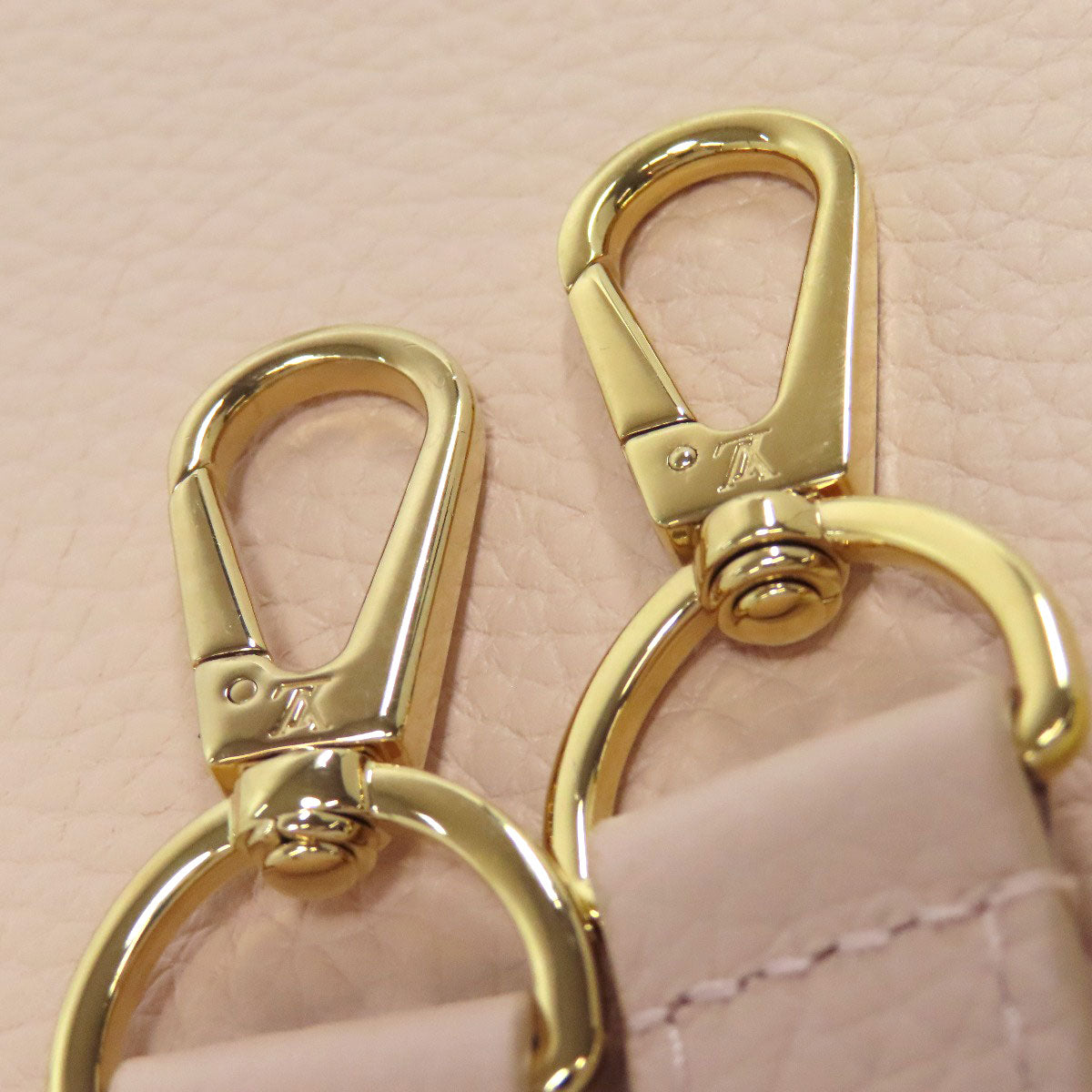 LOUIS VUITTON M22514 Capusine BB Handbag Taurillon ClemenceLeather Ladies [Used]