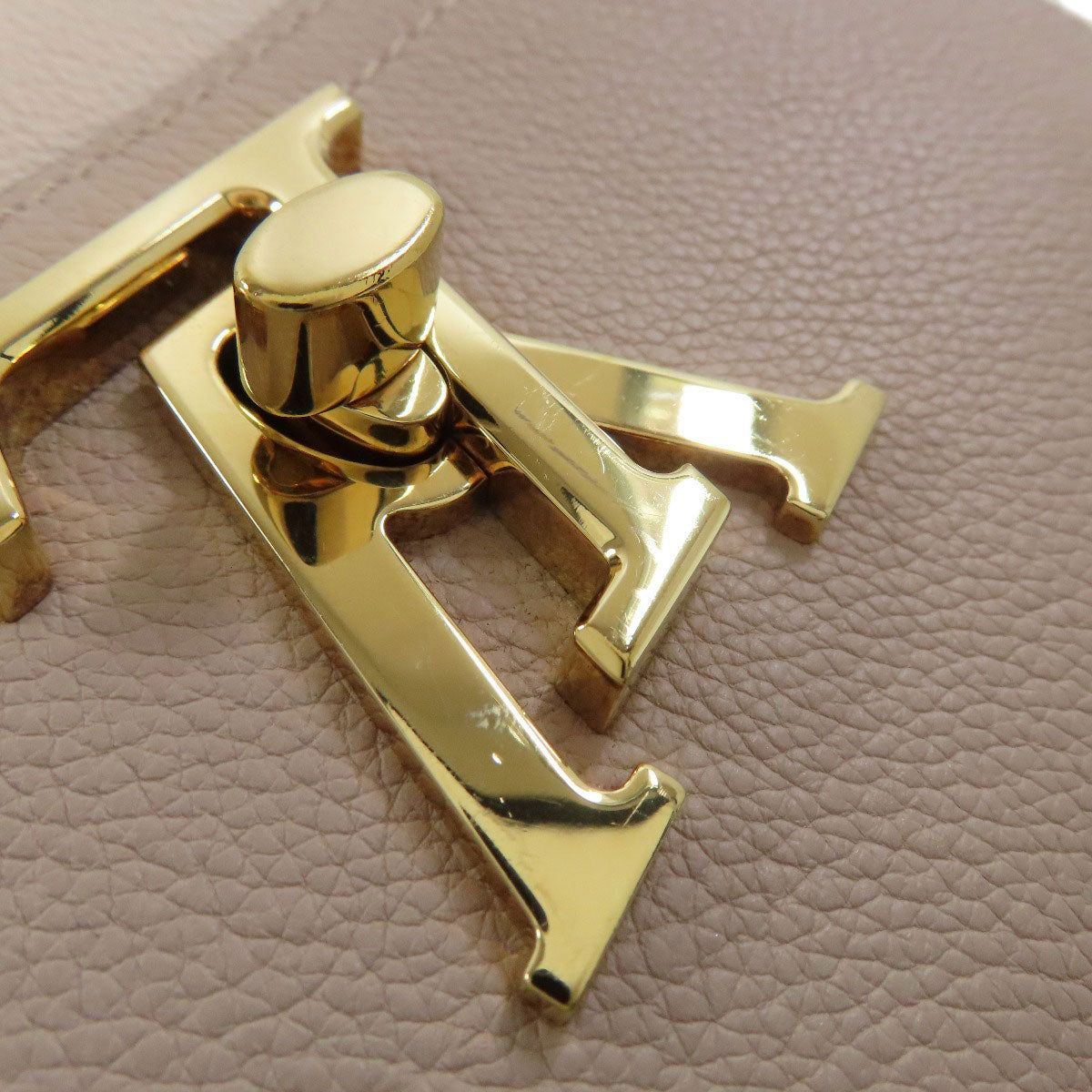 LOUIS VUITTON M58554 Lock Me Tender Shoulder Bag Calf Ladies [Used]