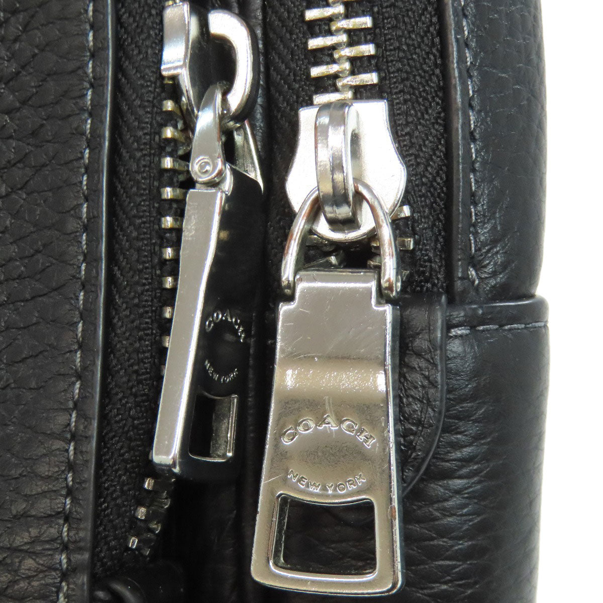 COACH  CQ669 body bag Ethan Puck Leather Ladies