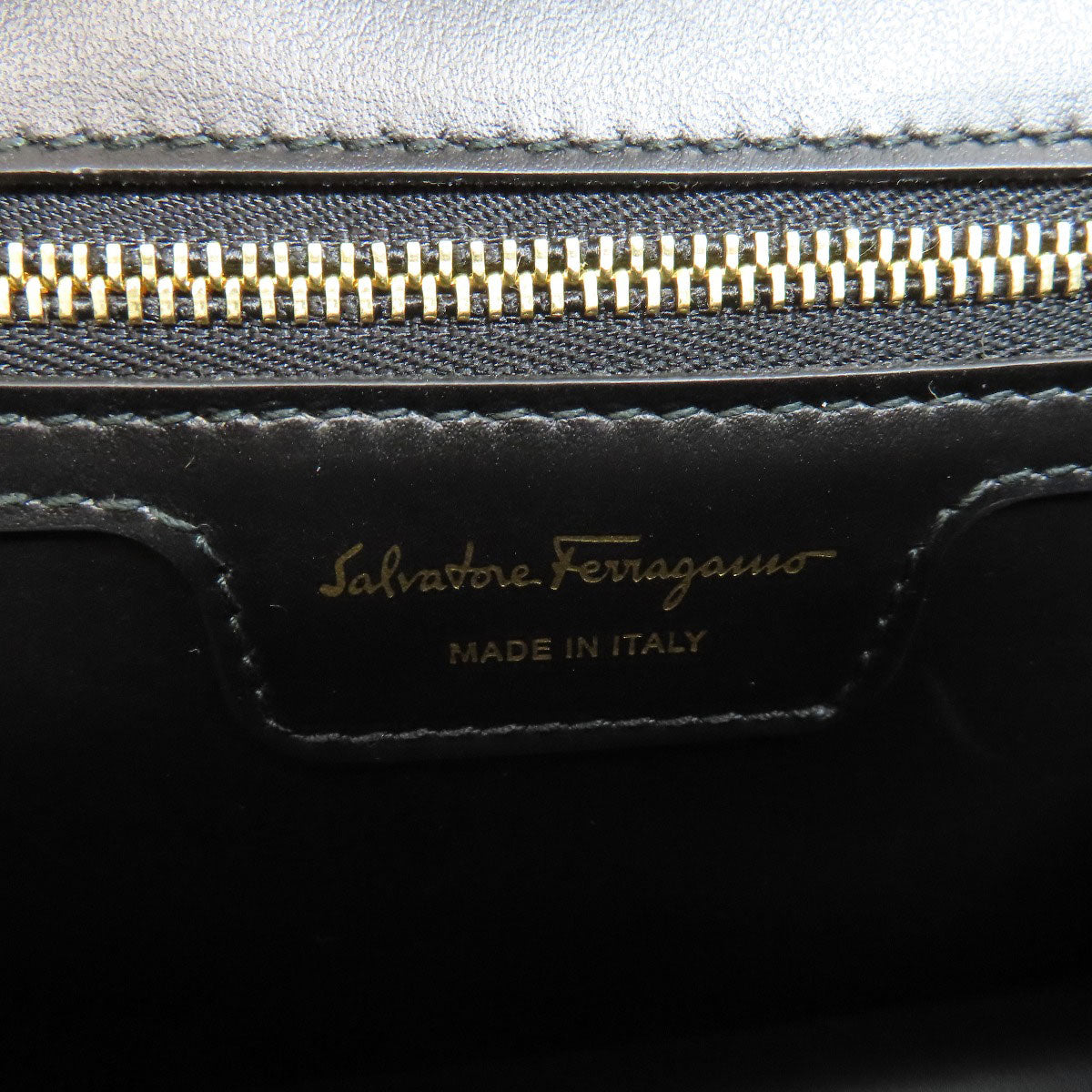 Salvatore Ferragamo   Shoulder Bag Gancinipattern ChainShoulder Calf CanvasLadies