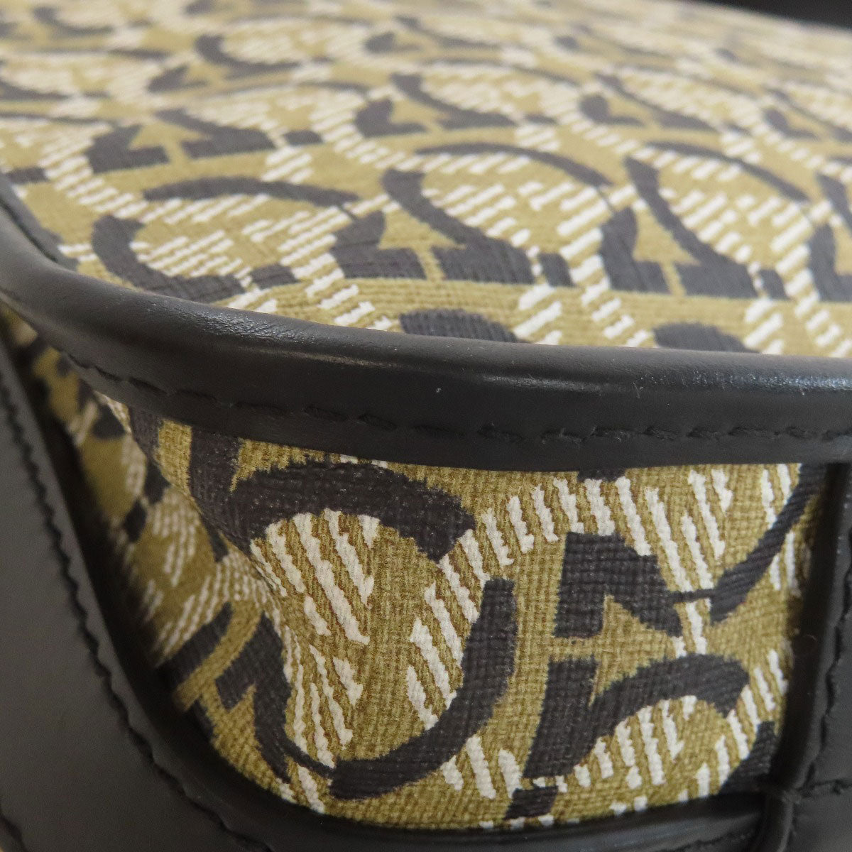 Salvatore Ferragamo Gancinipattern Shoulder Bag PVC Ladies [Used]