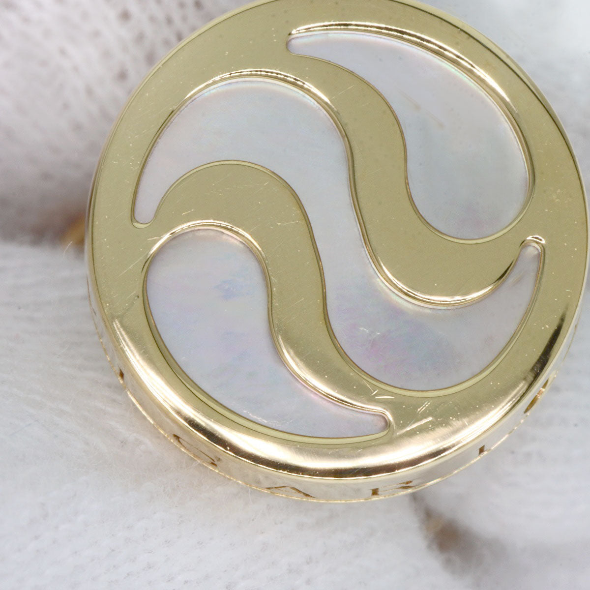 BVLGARI Optical White Shell cuffs K18 Yellow Gold mens [Used]