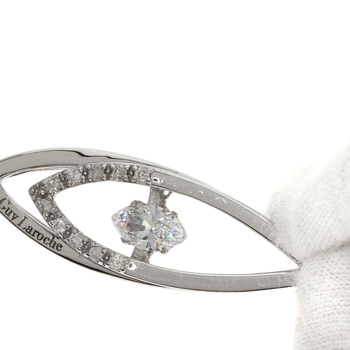 Guy Laroche Dancing Rhinestone Diamond Necklace Silver Ladies [Used]