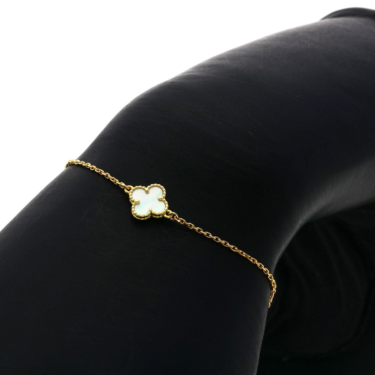 Van Cleef & Arpels Sweet Alhambra Shell Bracelet K18 Yellow Gold Ladies [Used]