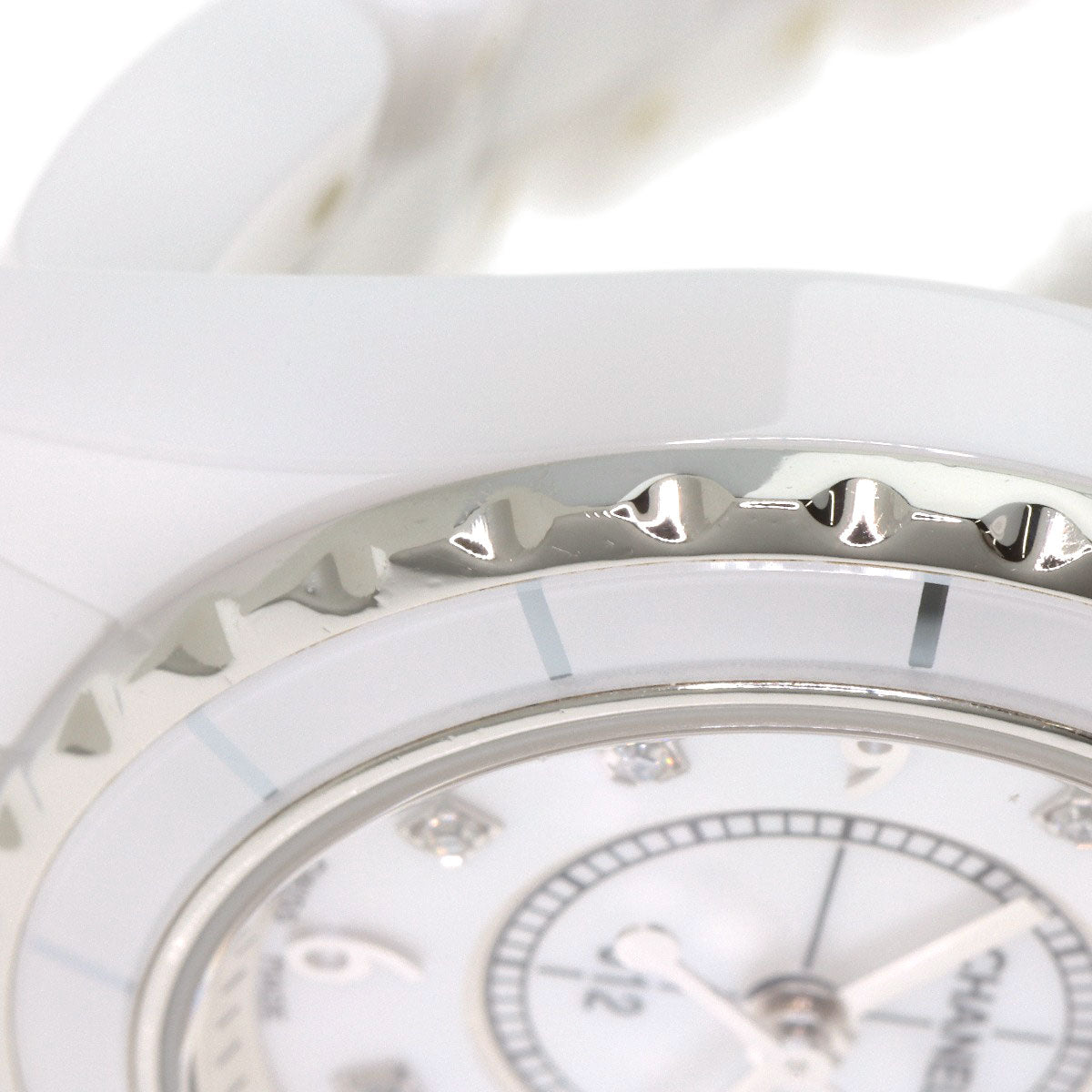 CHANEL J12 1.1" 8P Diamond White Ceramic Watches H2570 Ceramic/Ceramic Ladies