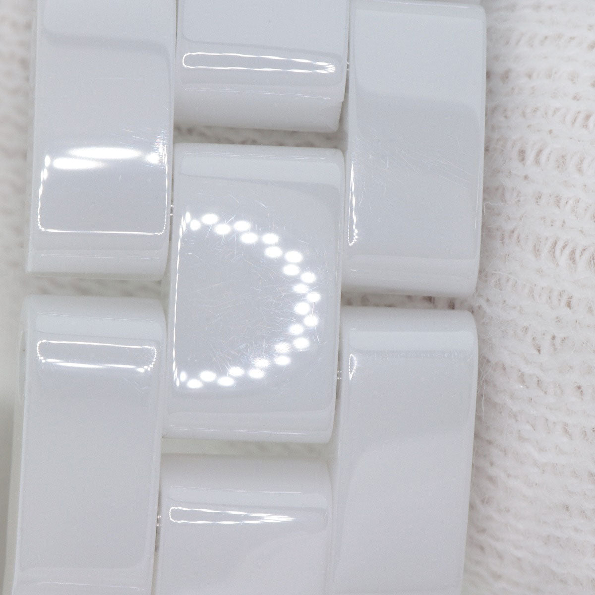 CHANEL J12 1.1" 8P Diamond White Ceramic Watches H2570 Ceramic/Ceramic Ladies