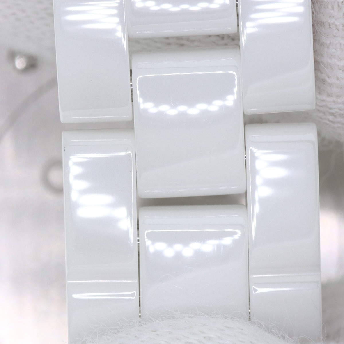 CHANEL J12 1.3 "White Ceramic Watches H0968 Ceramic/Ceramic Ladies