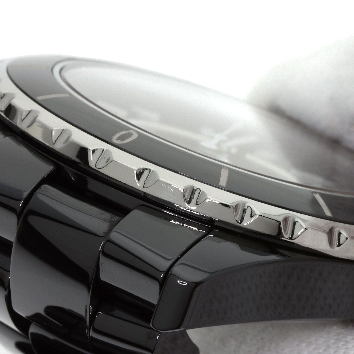 CHANEL J12 1.5" Black Ceramic Watches H0685 Ceramic/Ceramic mens