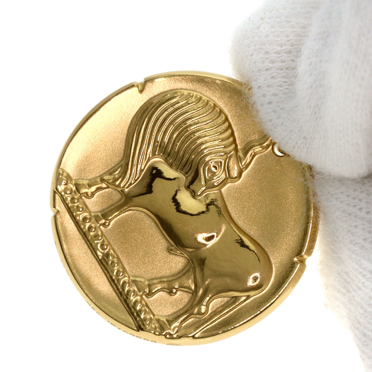 Van Cleef & Arpels Zodiac Medal Tauri Taurus Pendant top K18 Yellow Gold Ladies [Used]