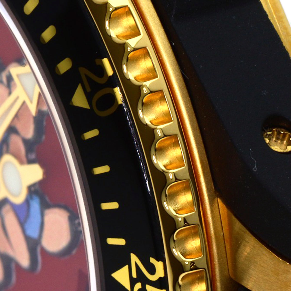 GUCCI DIVE The Three Little Pigs Watches 136.3 Gold Plated/Rubber mens