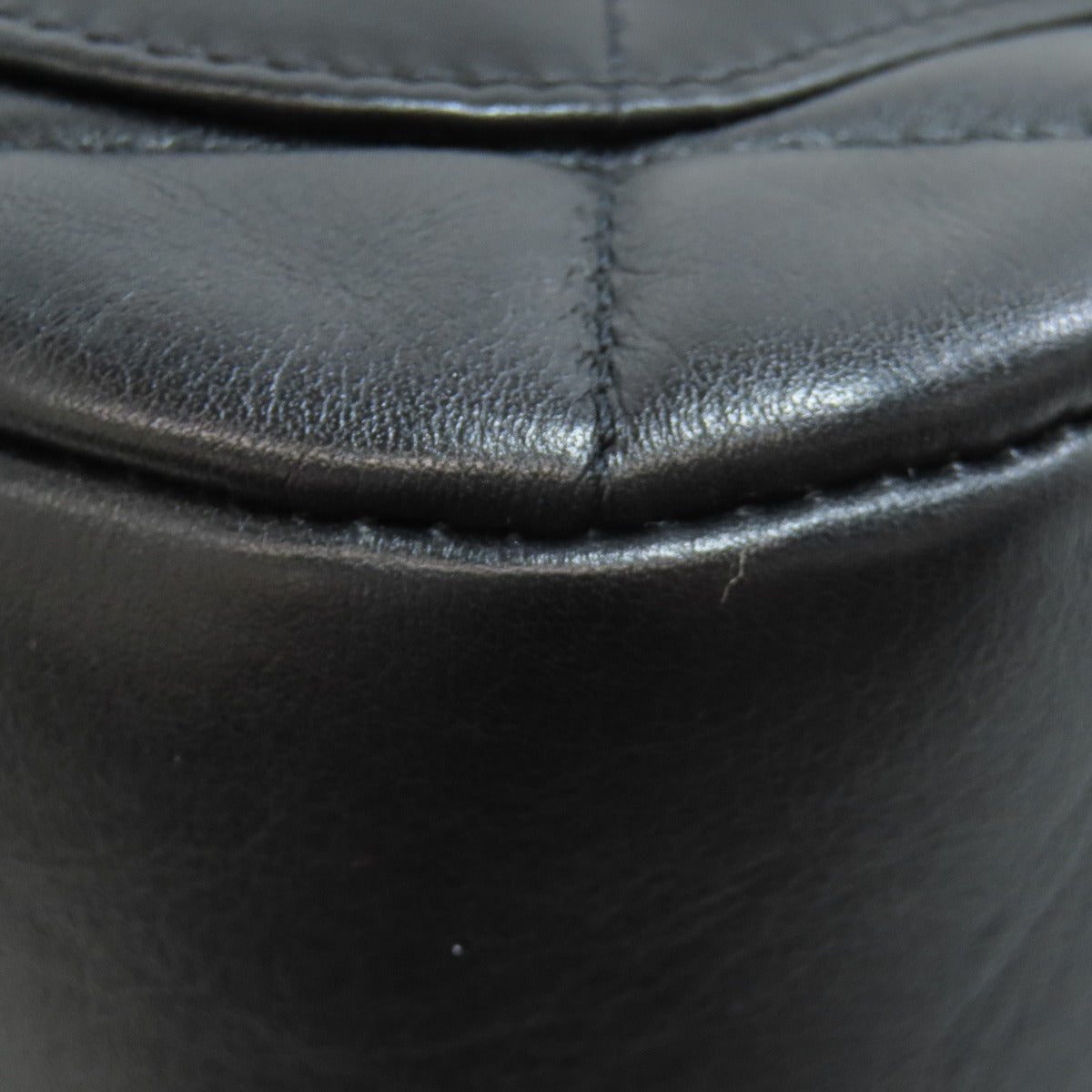 CHANEL Matelasse ChainShoulder GoldHardware Shoulder Bag Lambskin Ladies [Used]