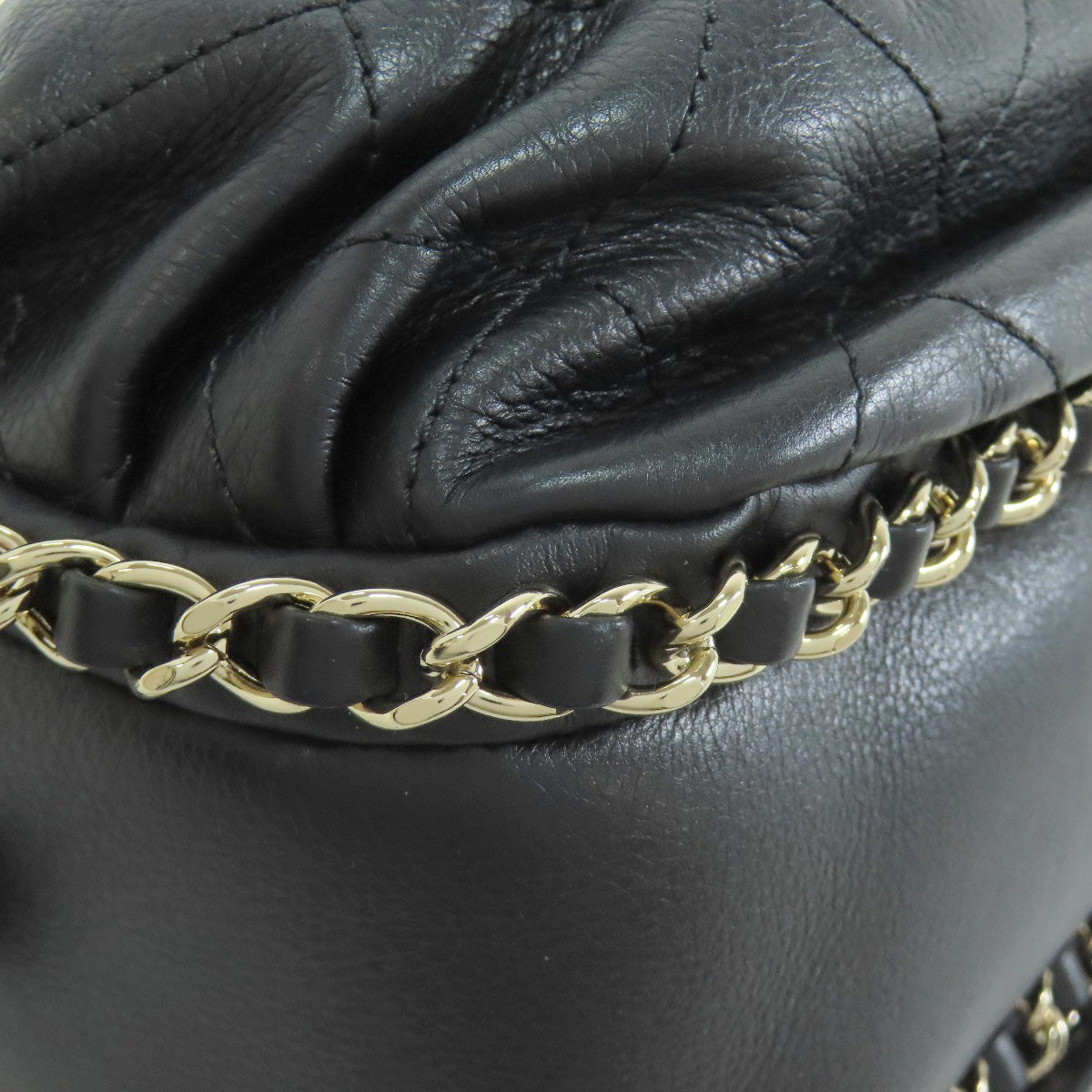 CHANEL Matelasse GoldHardware Shoulder Bag Lambskin Ladies [Used]