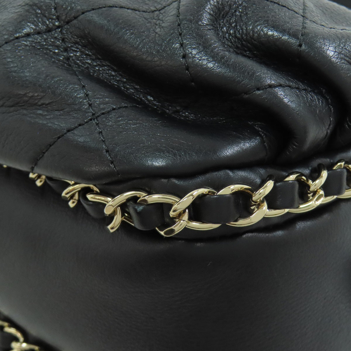 CHANEL Matelasse GoldHardware Shoulder Bag Lambskin Ladies [Used]