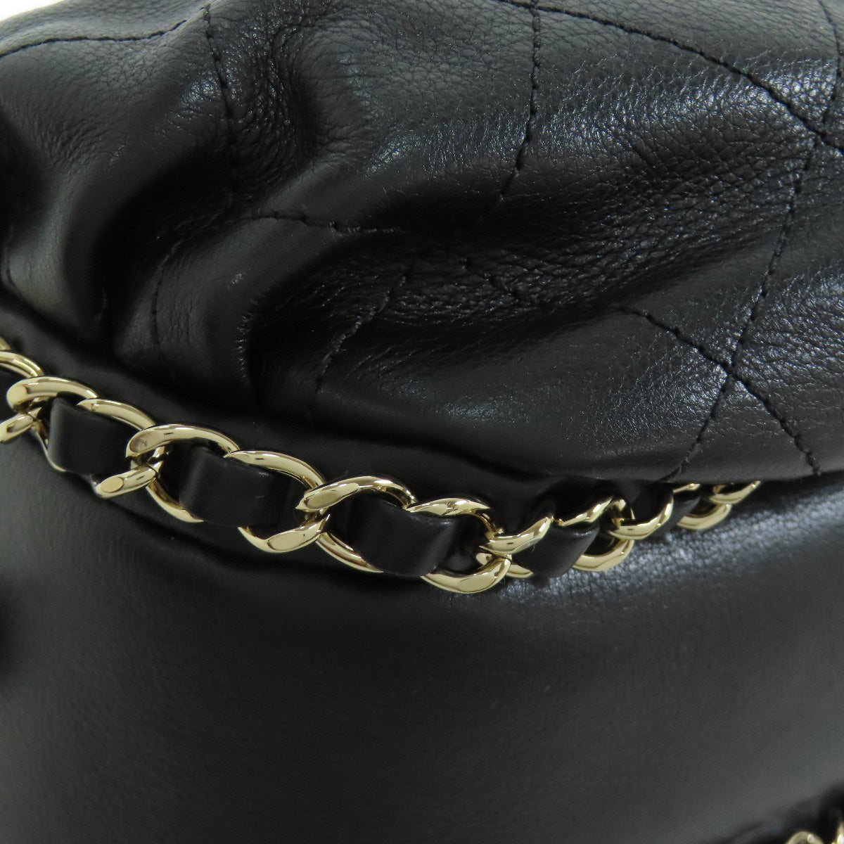 CHANEL Matelasse GoldHardware Shoulder Bag Lambskin Ladies [Used]