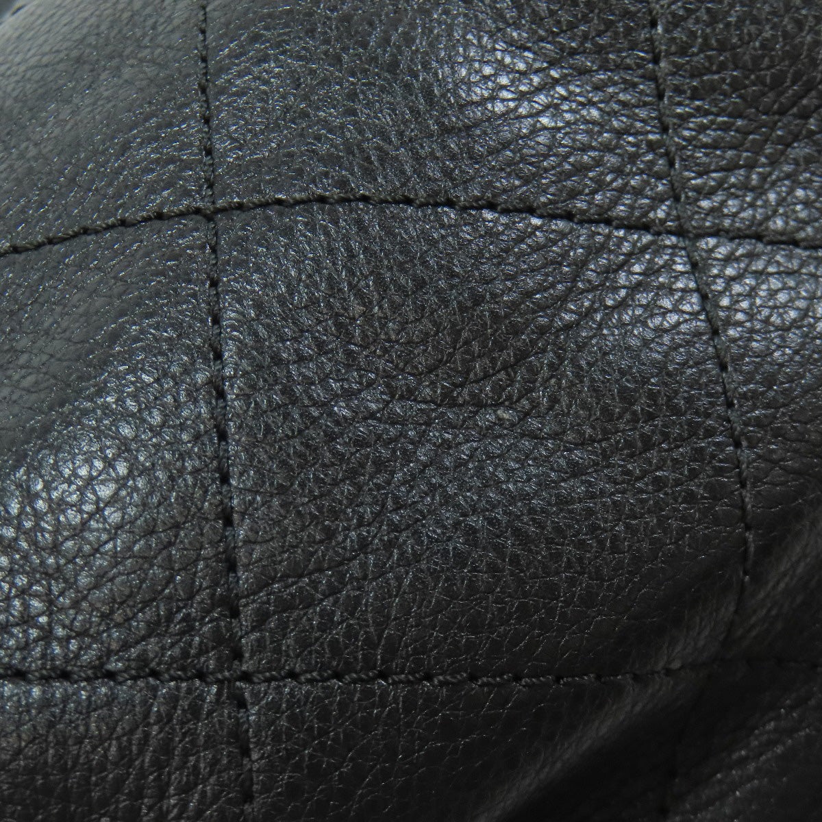 CHANEL Matelasse GoldHardware Shoulder Bag Lambskin Ladies [Used]