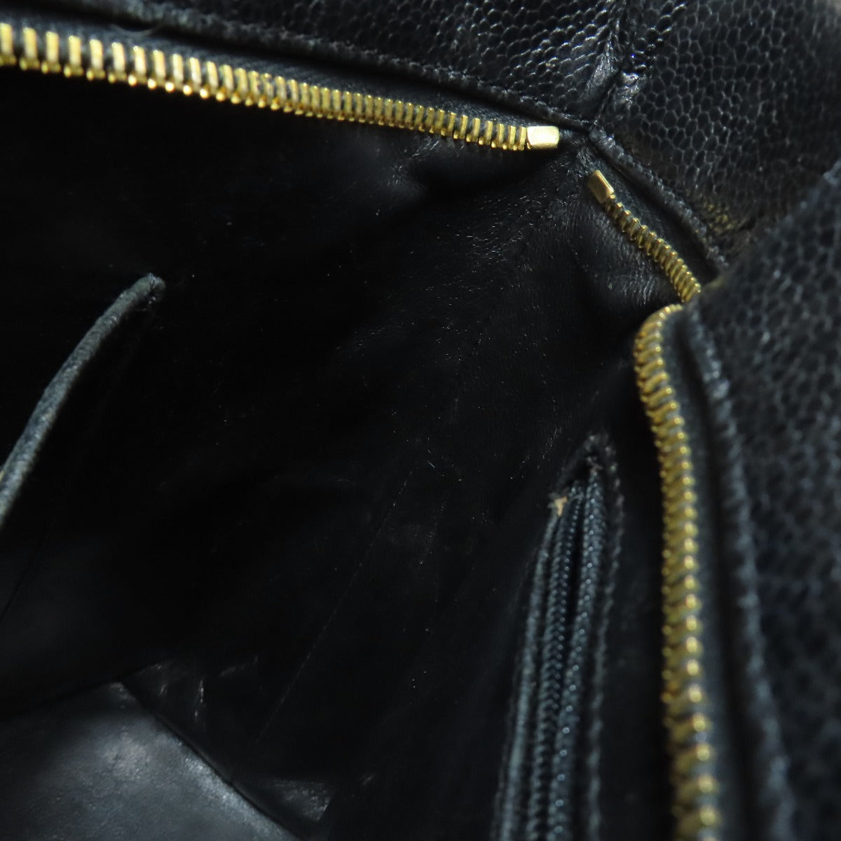 CHANEL Medallion GoldHardware Tote Bag Grained Calfskin Skin Ladies [Used]