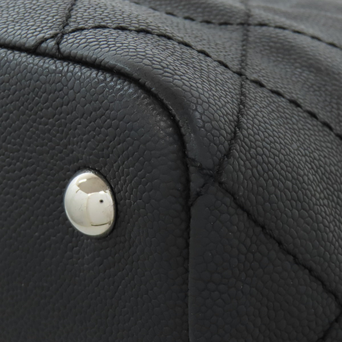 CHANEL Matelasse SilverHardware Tote Bag Grained Calfskin Skin Ladies [Used]