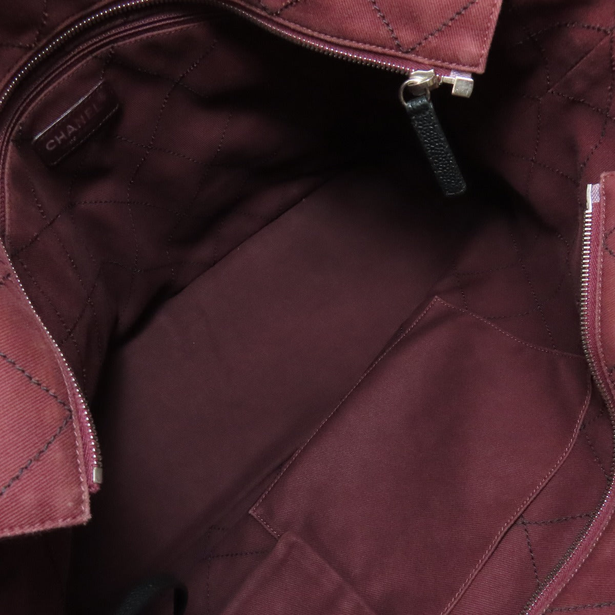 CHANEL Matelasse SilverHardware Tote Bag Grained Calfskin Skin Ladies [Used]