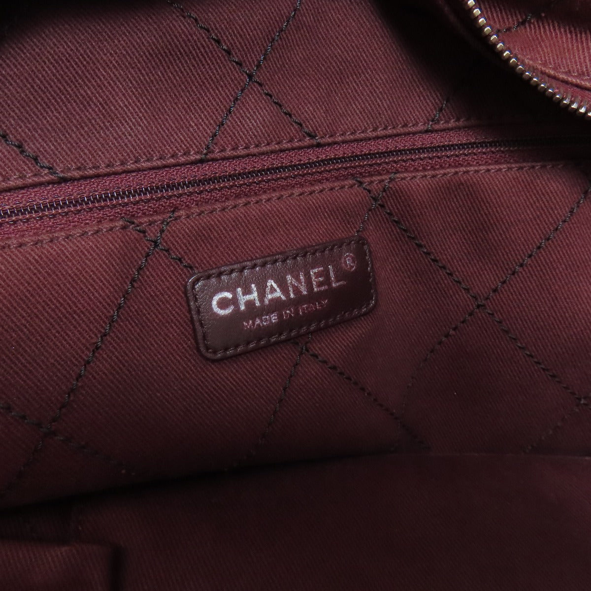 CHANEL Matelasse SilverHardware Tote Bag Grained Calfskin Skin Ladies [Used]