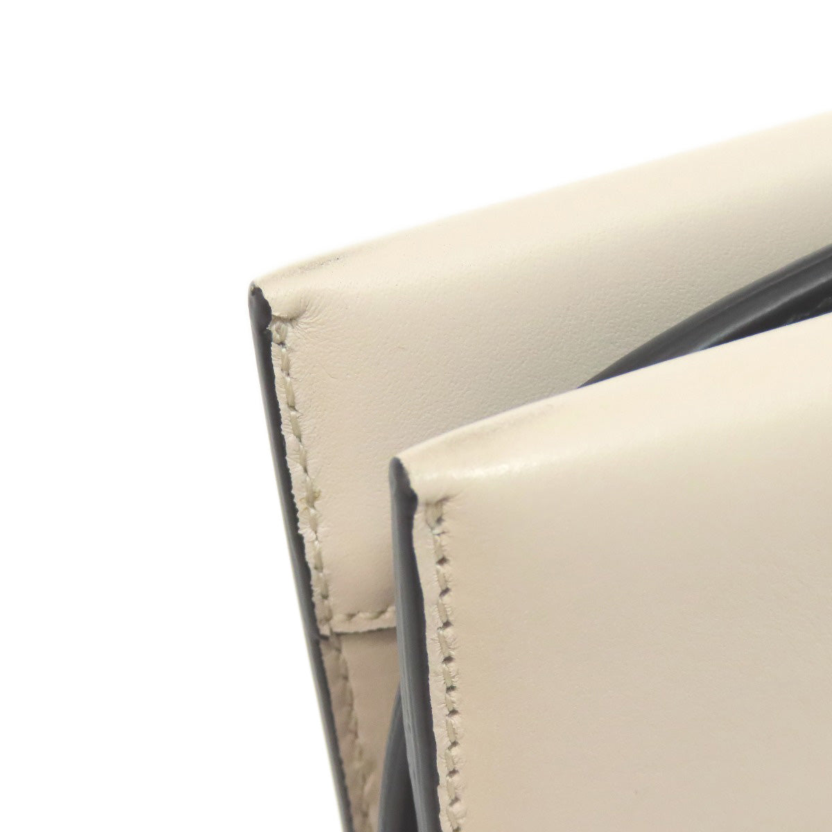 Salvatore Ferragamo GanciniHardware Shoulder Bag Leather Ladies [Used]