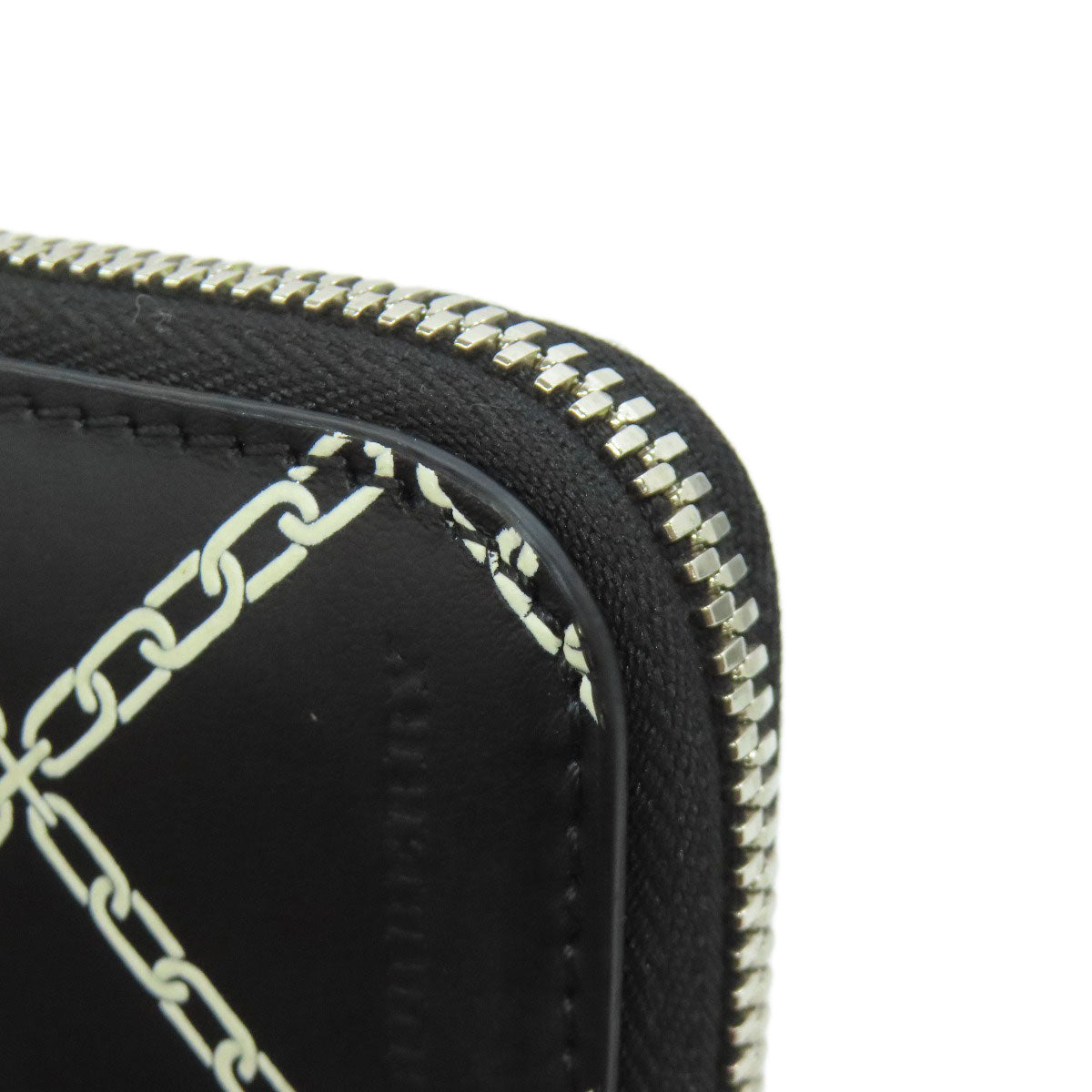 BURBERRY Chain motif Long wallet (with coin pocket) Leather Ladies [Used]