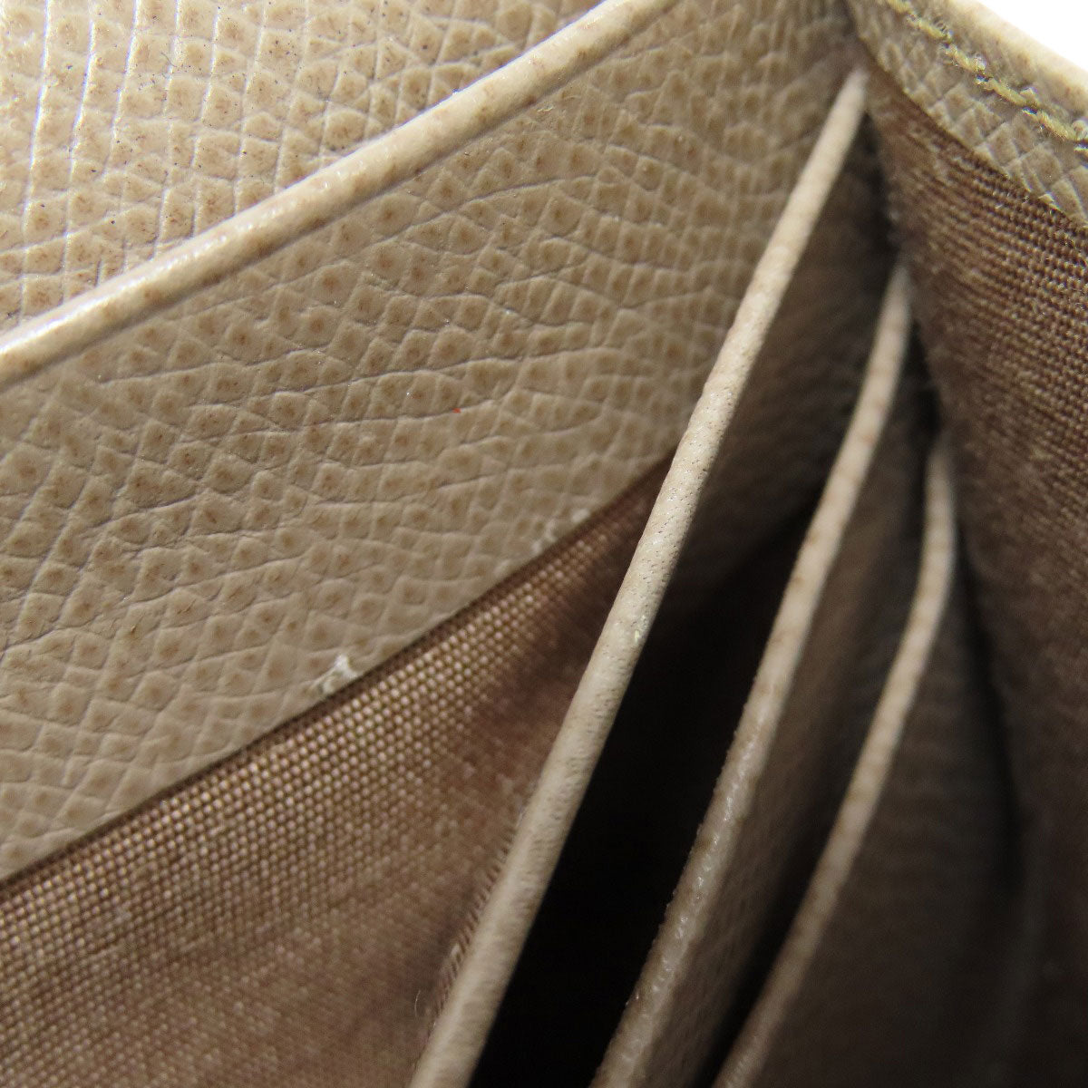 Salvatore Ferragamo Gancini Hardware motif Bifold Wallet with Coin Pocket Leather Ladies [Used]