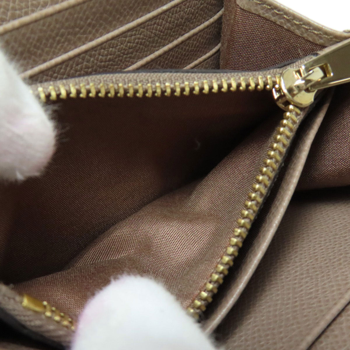 Salvatore Ferragamo Gancini Hardware motif Bifold Wallet with Coin Pocket Leather Ladies [Used]