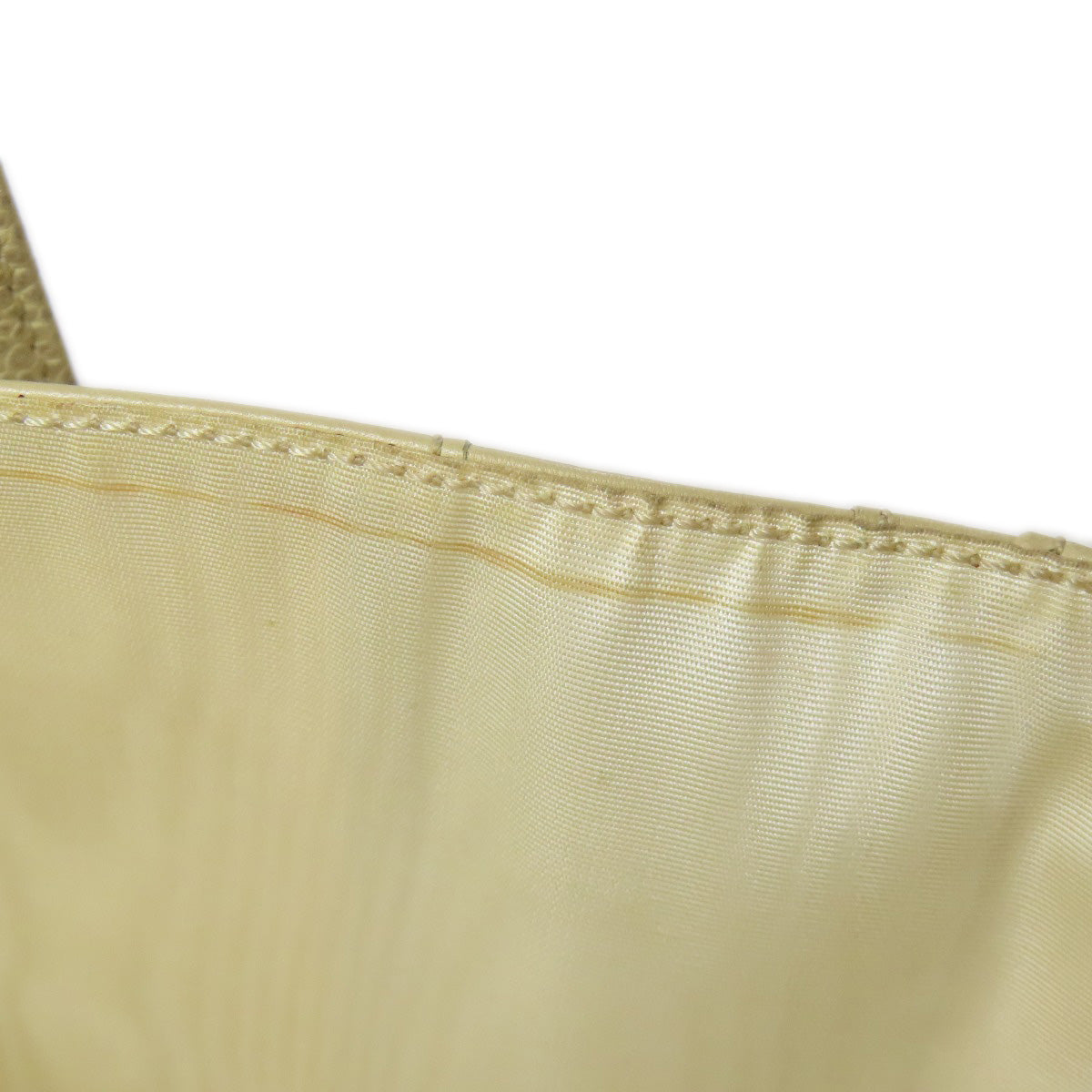 CHANEL COCO Mark GoldHardware Bifold Wallet with Coin Pocket Grained Calfskin Skin Ladies [Used]