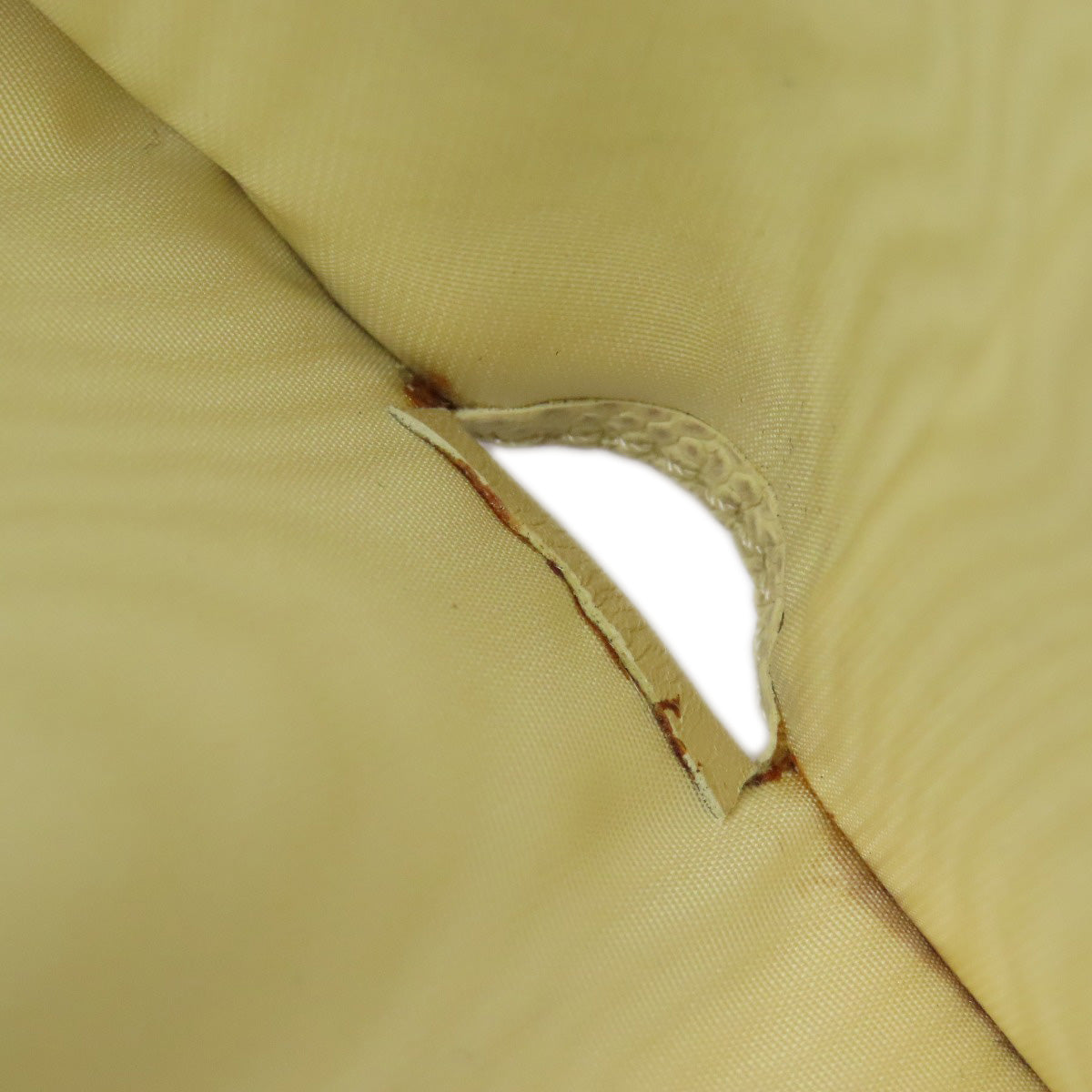 CHANEL COCO Mark GoldHardware Bifold Wallet with Coin Pocket Grained Calfskin Skin Ladies [Used]