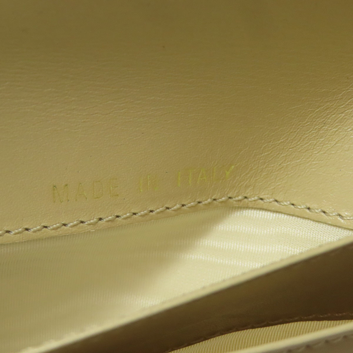 CHANEL COCO Mark GoldHardware Bifold Wallet with Coin Pocket Grained Calfskin Skin Ladies [Used]