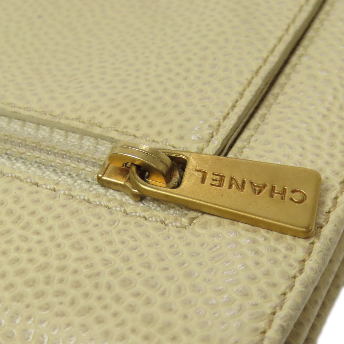 CHANEL   Bifold Wallet with Coin Pocket COCO Mark GoldHardware Grained Calfskin Skin Ladies