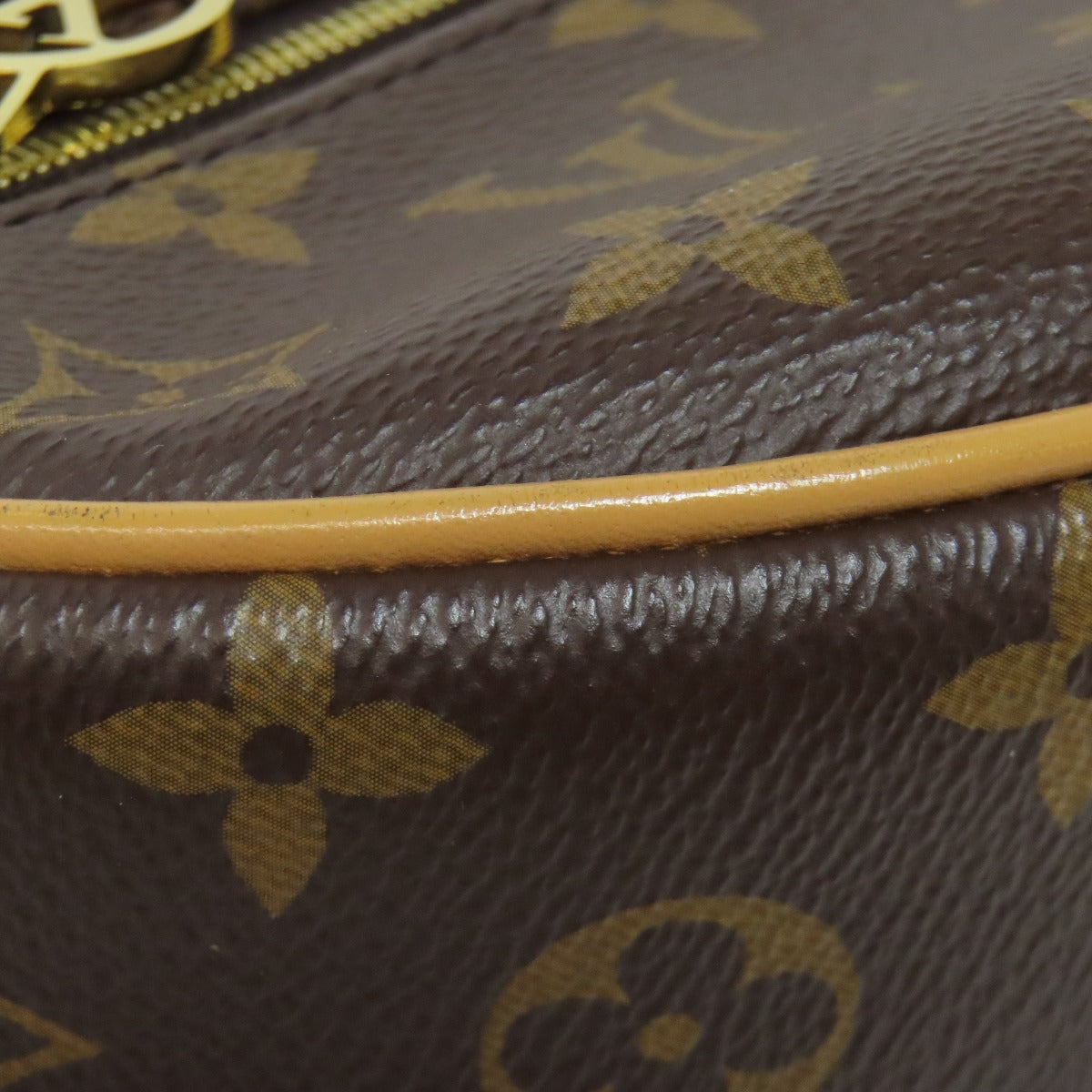 LOUIS VUITTON M81098 loop Shoulder Bag Monogram canvas Ladies [Used]