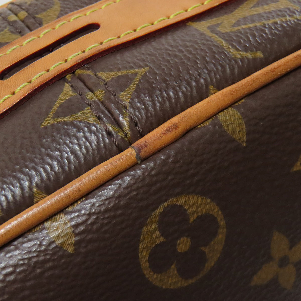 LOUIS VUITTON M44604 Bowt Chapot Supreme Shoulder Bag Monogram canvas Ladies [Used]