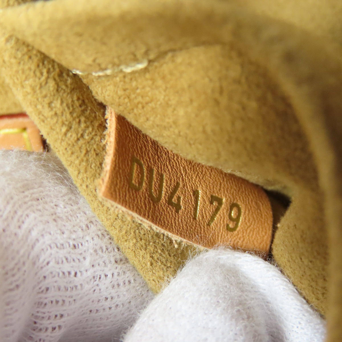 LOUIS VUITTON M44604 Bowt Chapot Supreme Shoulder Bag Monogram canvas Ladies [Used]