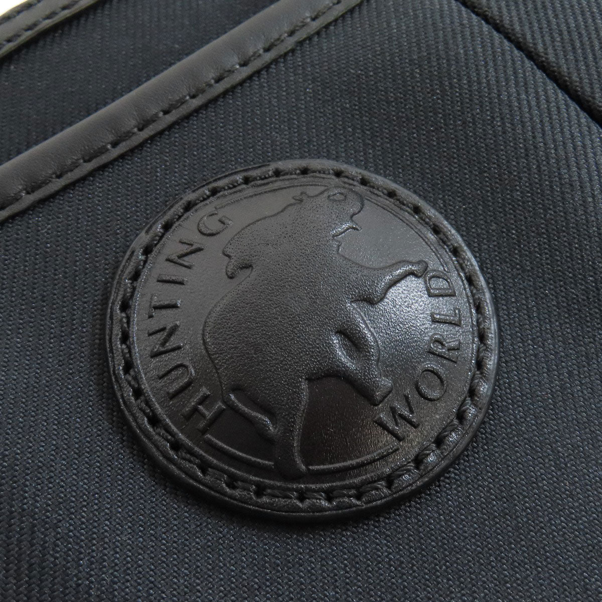 HUNTING WORLD logo Shoulder Bag Canvas Ladies [Used]