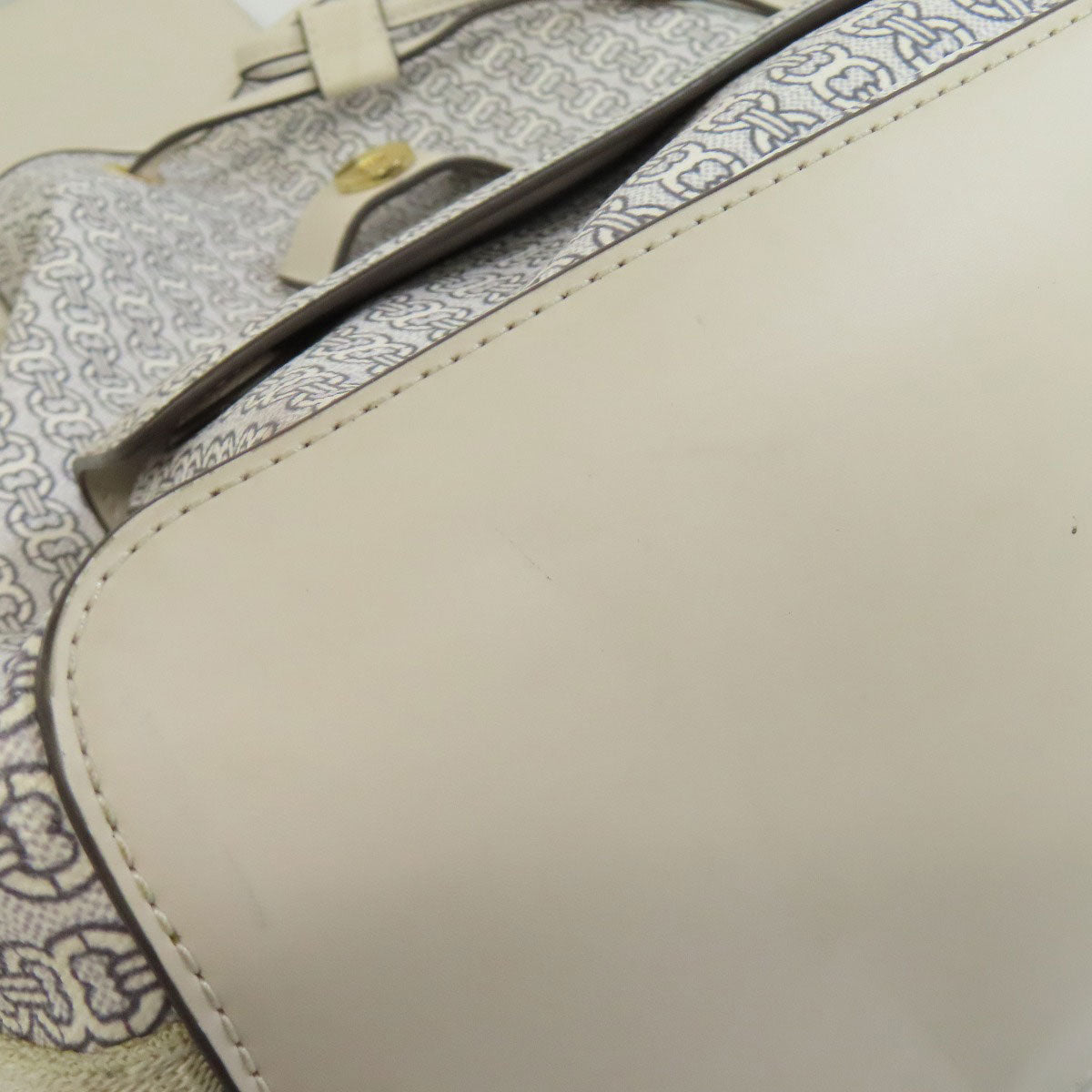 Tory Burch logo Backpack Â· Daypack PVC Ladies [Used]