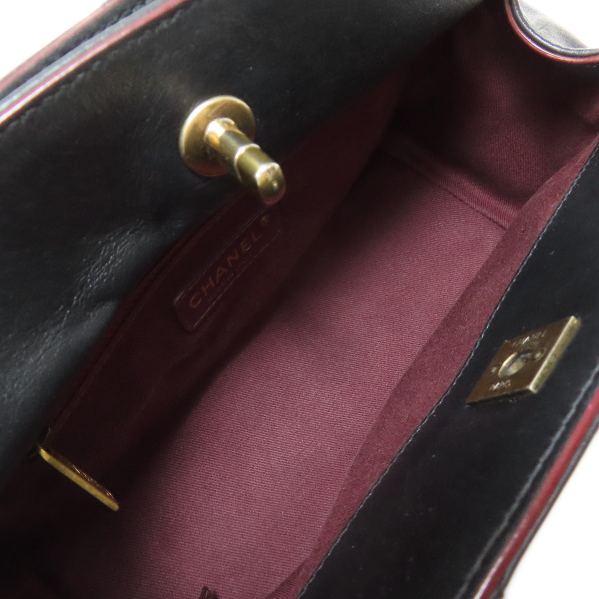 CHANEL Chain bag Matelasse Gold Hardware Shoulder Bag Lambskin Ladies [Used]