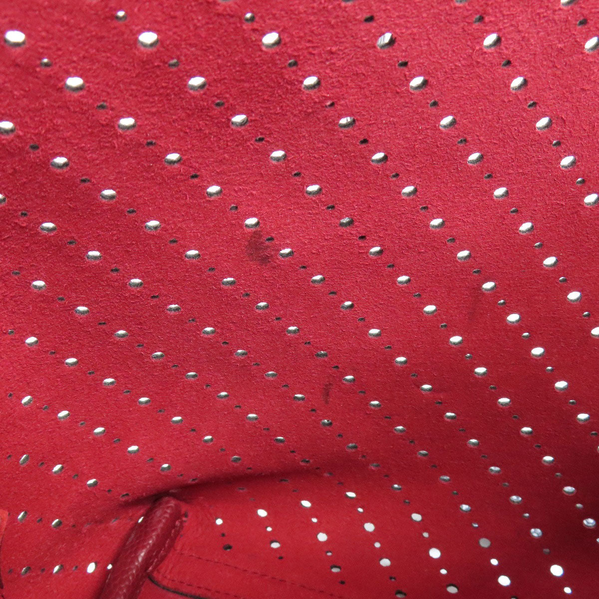 CHANEL Chain Tote Punching SilverHardware Tote Bag Grained Calfskin Skin Ladies [Used]