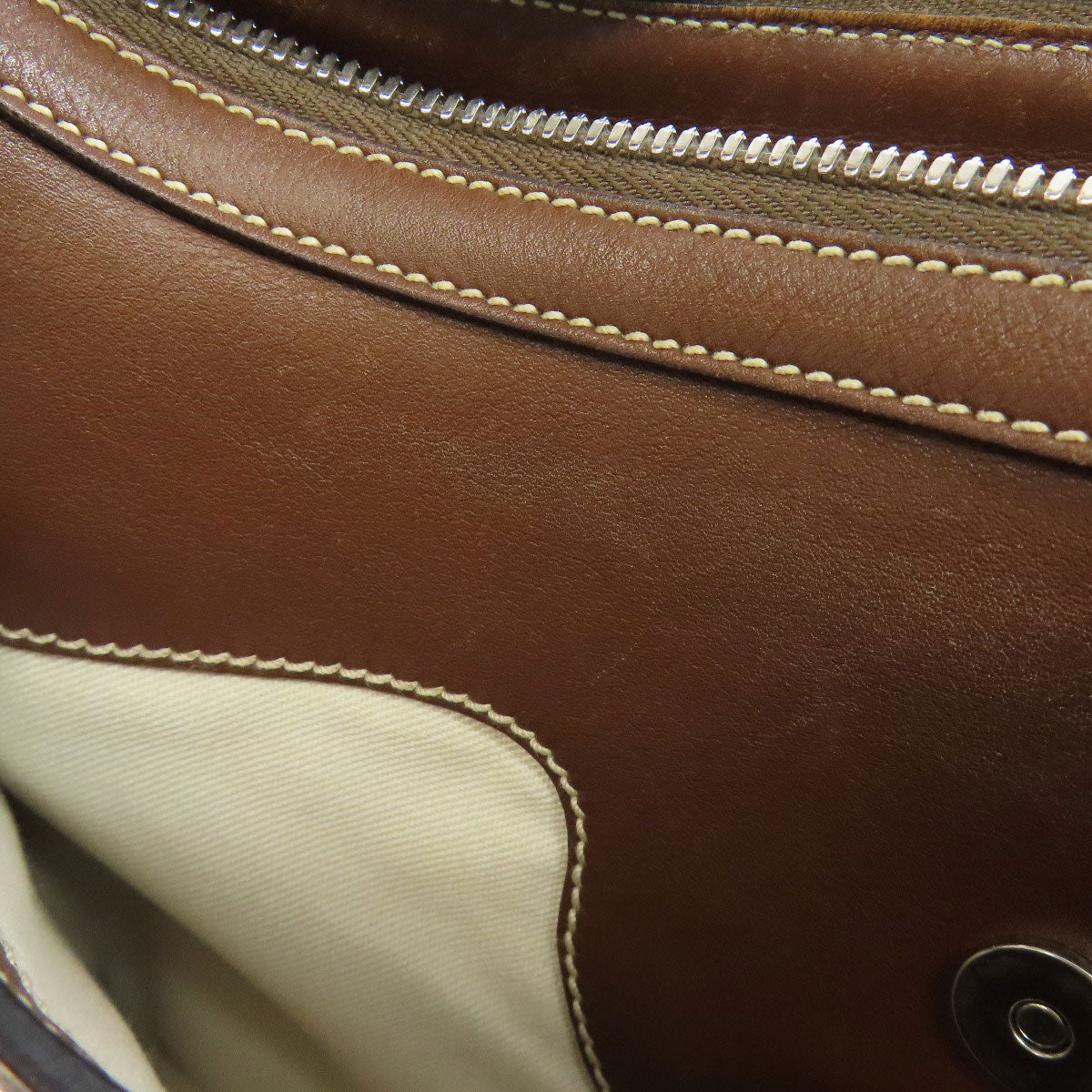 Salvatore Ferragamo   Handbag Gancini Hardware motif Leather Ladies