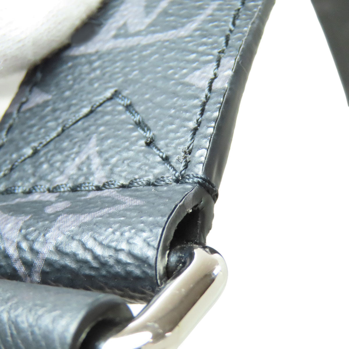 LOUIS VUITTON M30741 outdoor sling bag body bag Taigalama Ladies [Used]