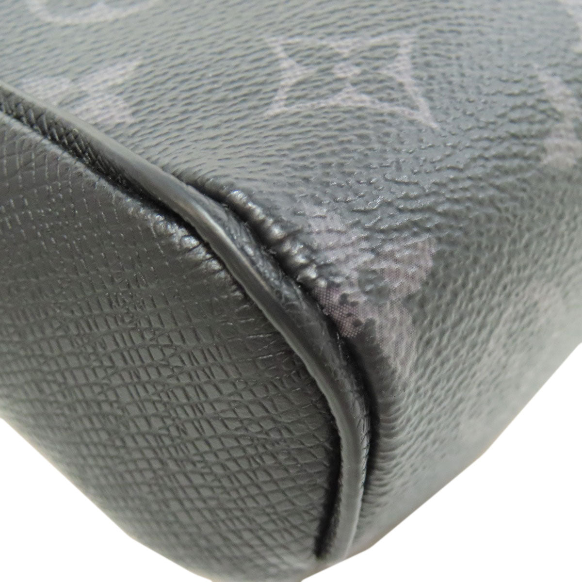 LOUIS VUITTON M30741 outdoor sling bag body bag Taigalama Ladies [Used]