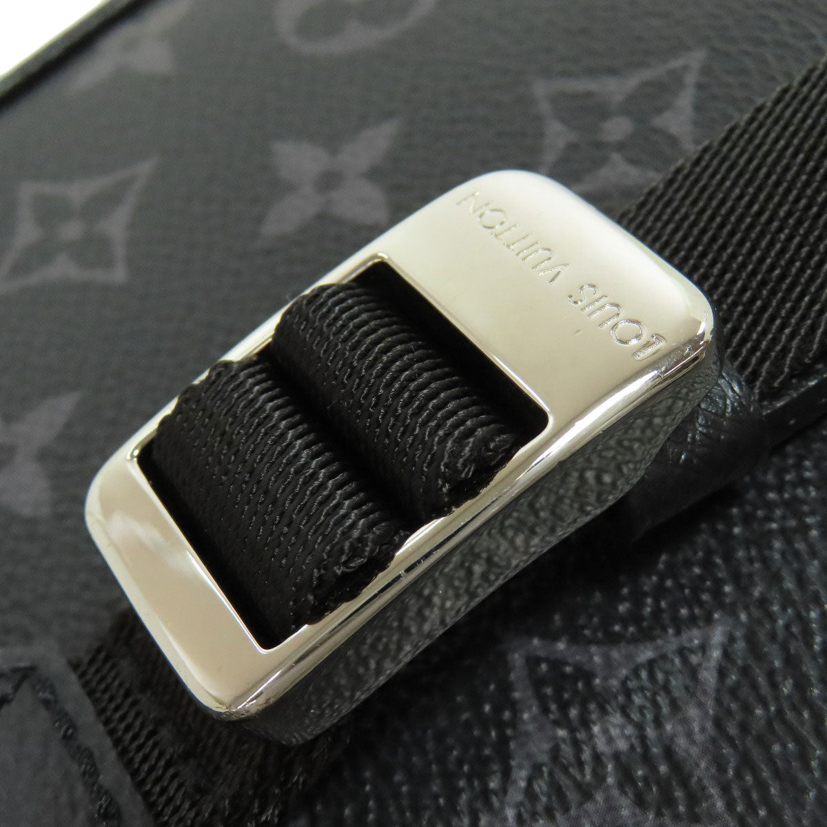 LOUIS VUITTON M30741 outdoor sling bag body bag Taigalama Ladies [Used]