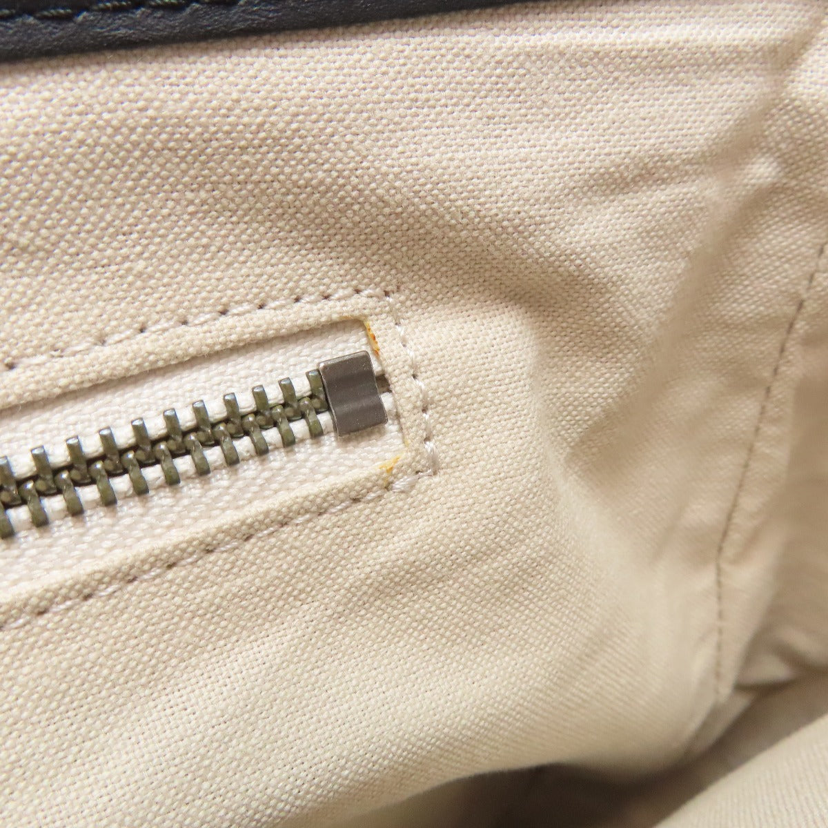 HUNTING WORLD logo Shoulder Bag PVC Ladies [Used]