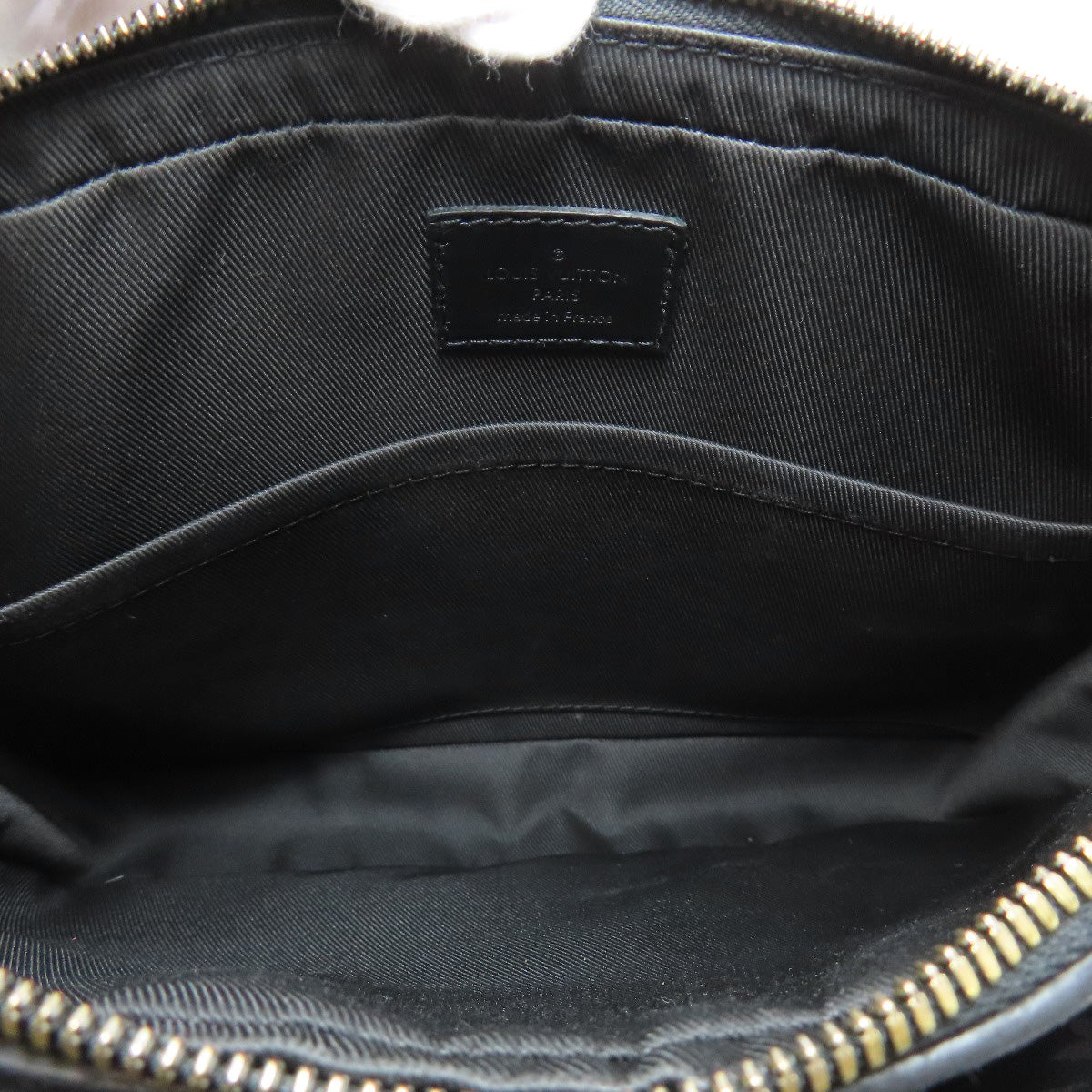 LOUIS VUITTON M69443 Trio Messenger Shoulder Bag Monogram Eclipse Ladies [Used]