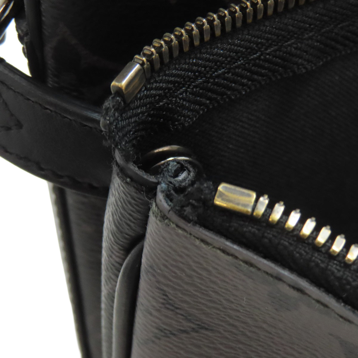 LOUIS VUITTON M69443 Trio Messenger Shoulder Bag Monogram Eclipse Ladies [Used]