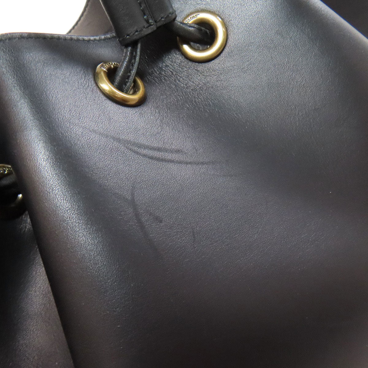 Salvatore Ferragamo One belt drawstring bag Shoulder Bag Leather Ladies [Used]