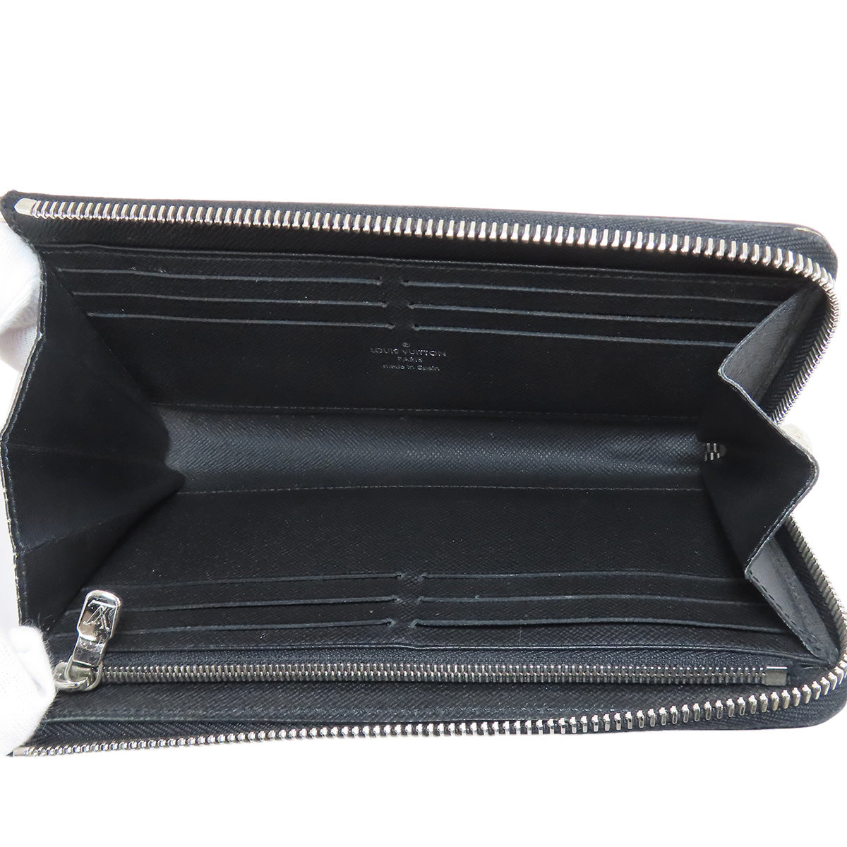 LOUIS VUITTON M69409 Zippy Dragonne Long wallet (with coin pocket) Taiga mens [Used]