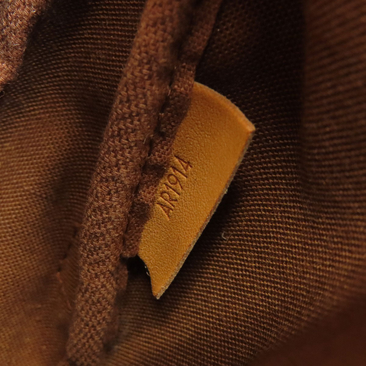 LOUIS VUITTON M40710 Saumur MM Shoulder Bag Monogram canvas Ladies [Used]